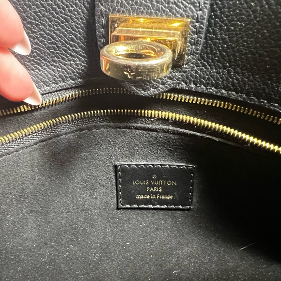 LOUIS VUITTON On My Side PM Noir Monogram Handbag AUTHENTIC - Picture 9 of 11